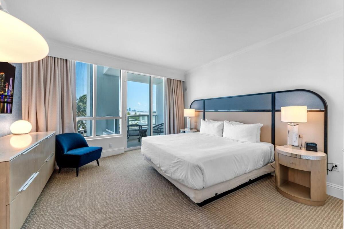 Apartment Fontainebleau - Street & Partial Ocean View *