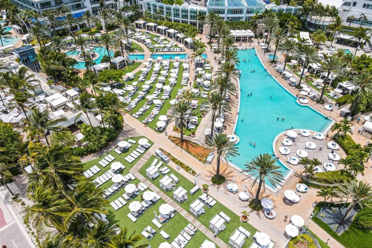 Fontainebleau - Street & Partial Ocean View *