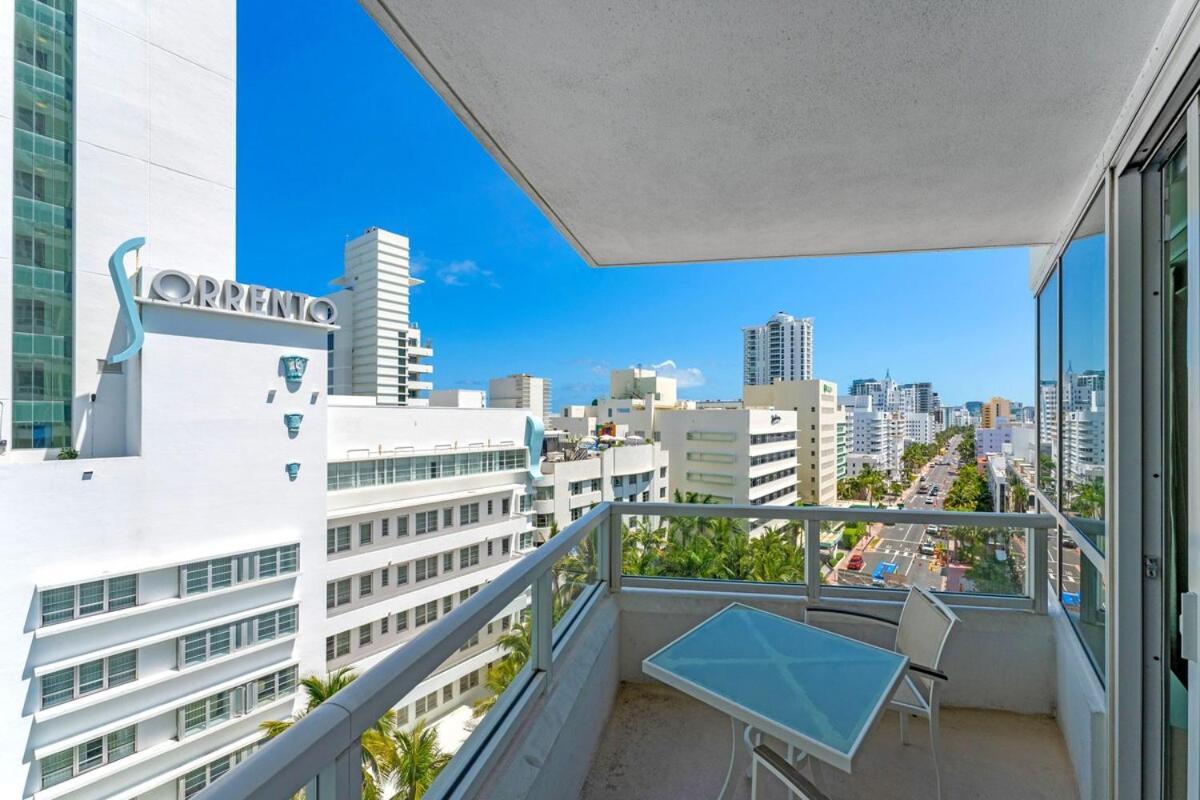 Fontainebleau - Street & Partial Ocean View