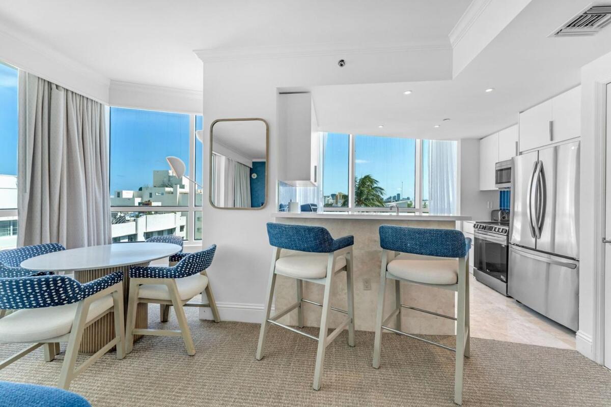 Apartment Fontainebleau - Street & Partial Ocean View *