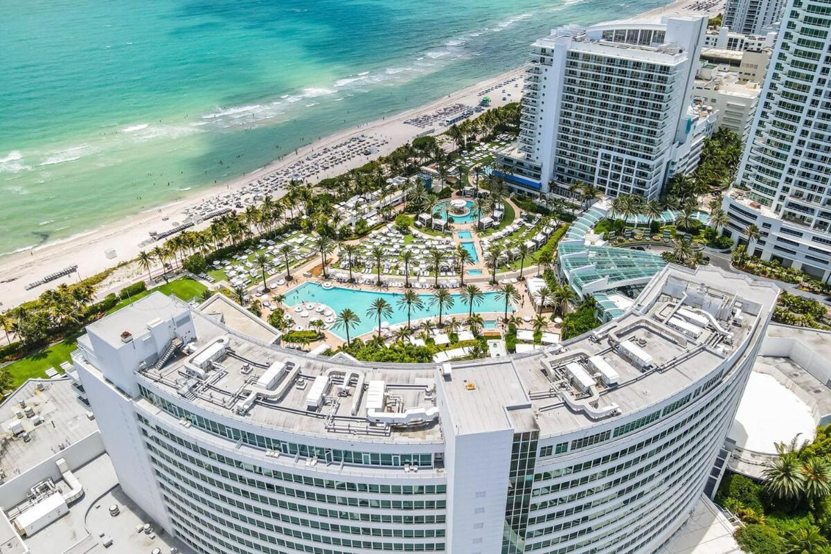 Fontainebleau - Street & Partial Ocean View Apartment Miami Beach
